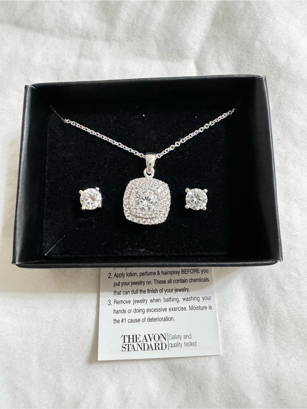 NWT Avon Silver-Tone Sparkling Cubic Zirconia Pendant and Stud Earrings Set